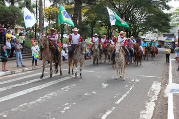 Foto - Vereadores participam da Semana da Pátria