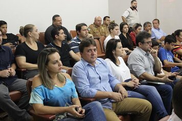 Foto - ASPAC em parceria com o Ministério Público da Comarca de Colorado, promove reunião para tratar do controle populacional e zoonose dos animais de rua.